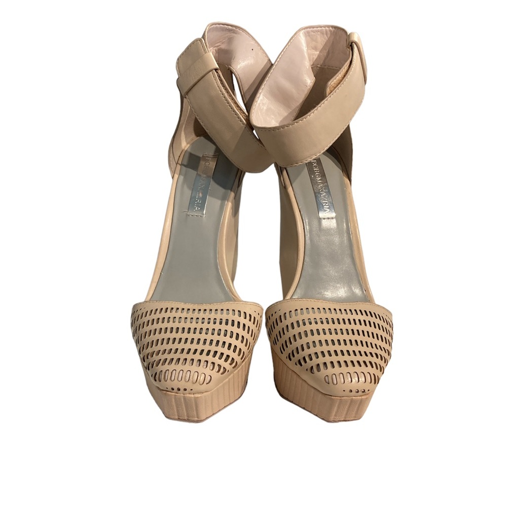 - - BCBGMAXAZRIA Austin day platform wedge shoes parfait beige size 7.5